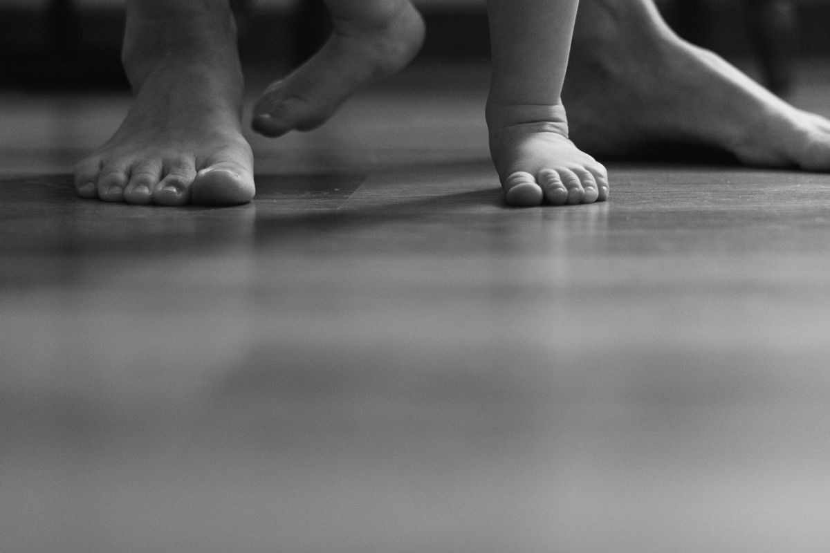 المشي بأصابع القدم للداخل (In-toeing)