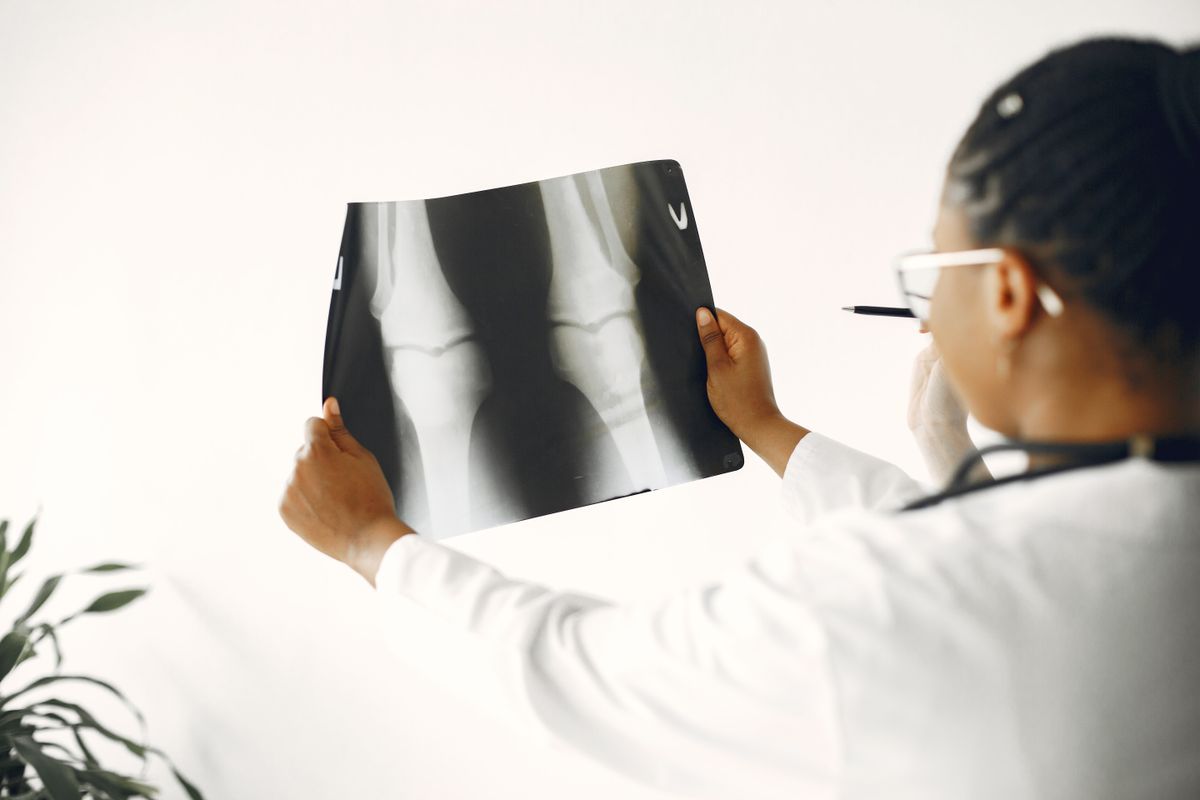 Osteochondritis Dissecans (OCD) في الركبة عند الأطفال والمراهقين - د. معتصم الدهون